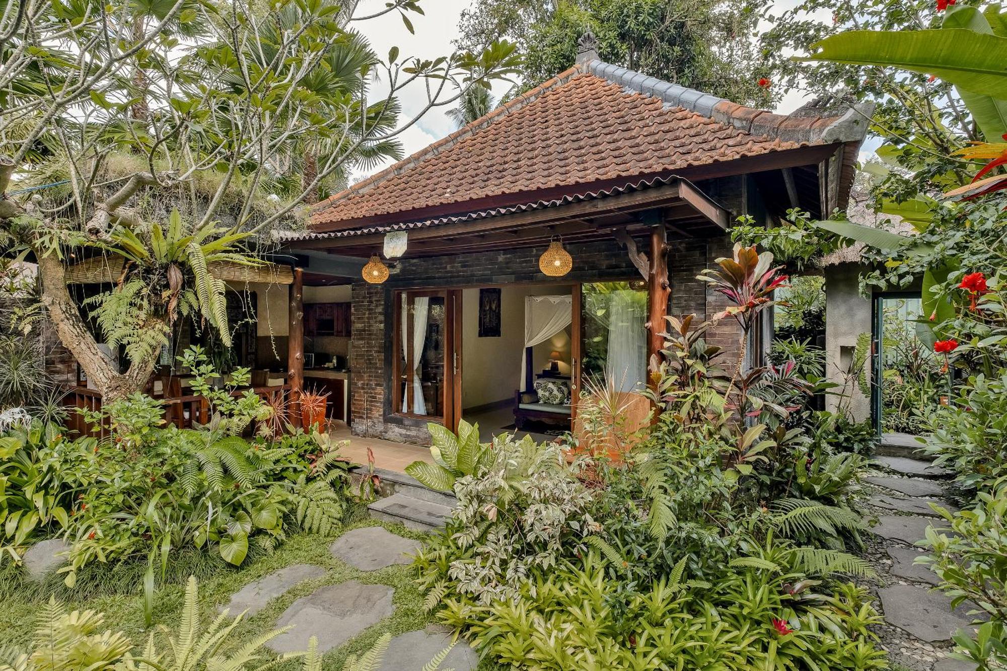 Teja Lokha Ubud Villa Экстерьер фото
